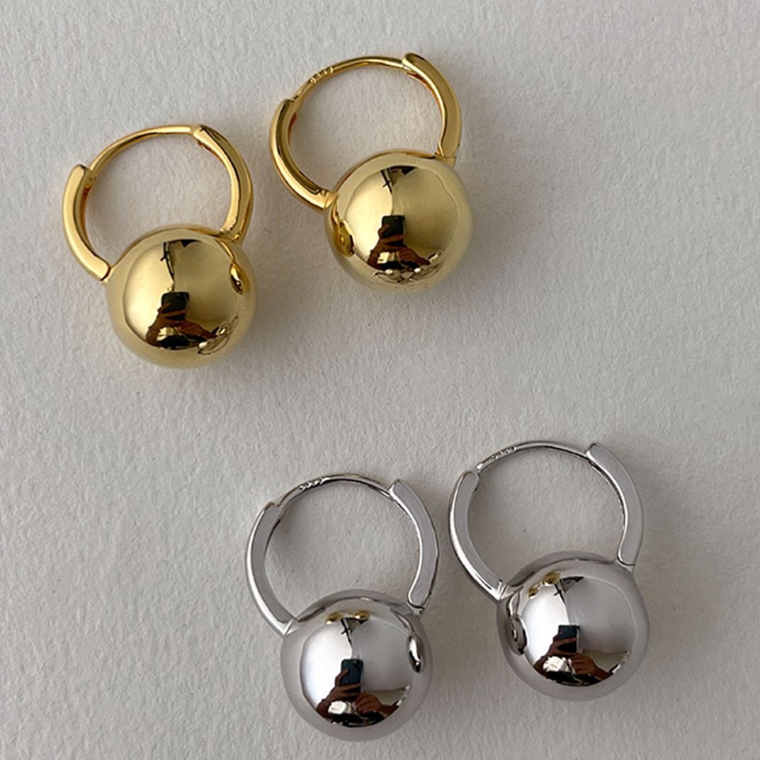 Ellie – Sterlingsilber-Ballohrringe mit feinem Stecker