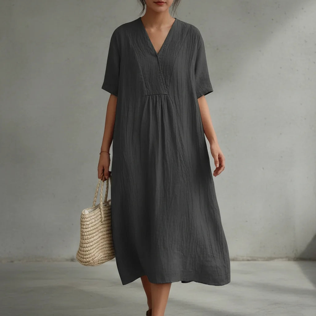 Jayela - Ein Kleid, das sommerliche Eleganz spielerisch verkörpert
