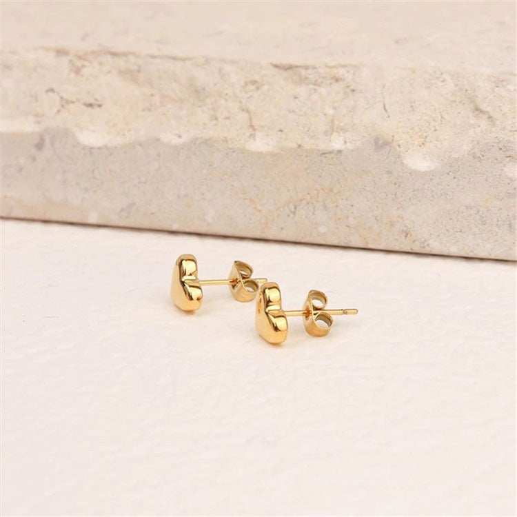 Mila – Herzohrringe aus Gold