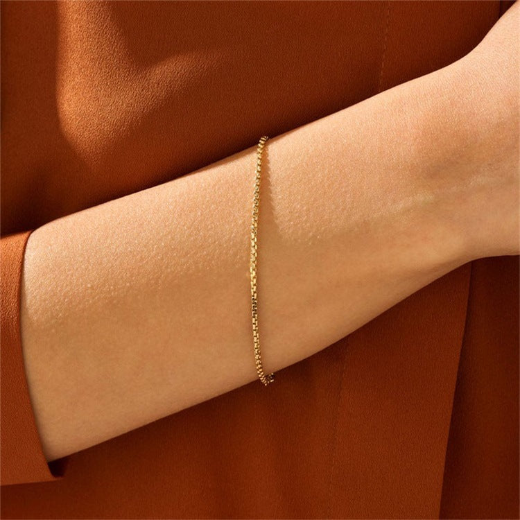 Victoria - Goldene Kettenarmband