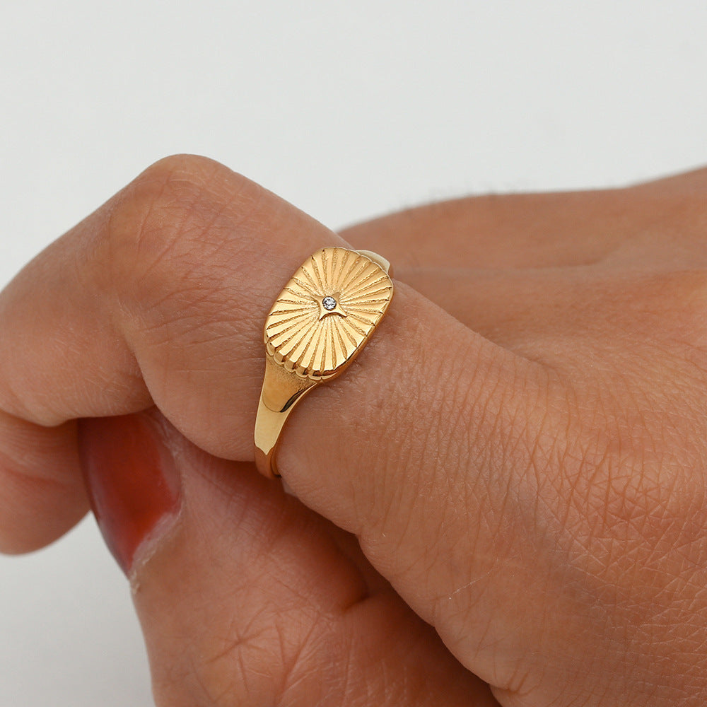 Aglaia - Goldener Sonnenring