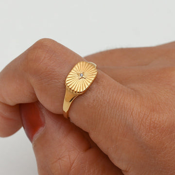 Aglaia - Goldener Sonnenring
