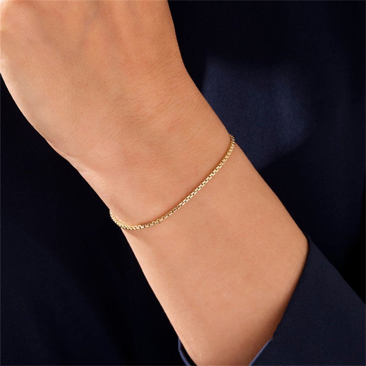 Victoria - Goldene Kettenarmband