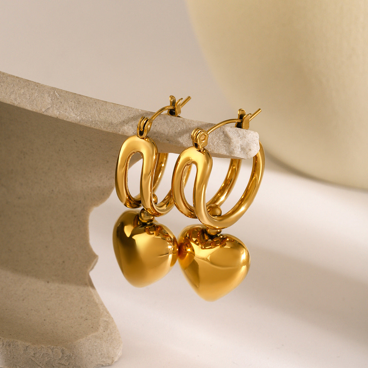 Audrey - Herzohrringe aus Gold