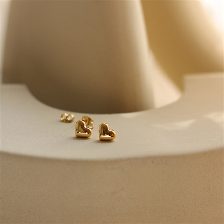 Mila – Herzohrringe aus Gold
