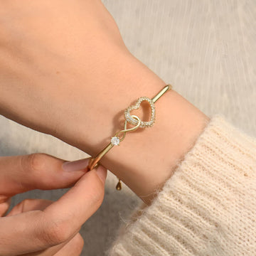 Ayumi – Unendliches Mutter-Tochter-Armband aus Gold