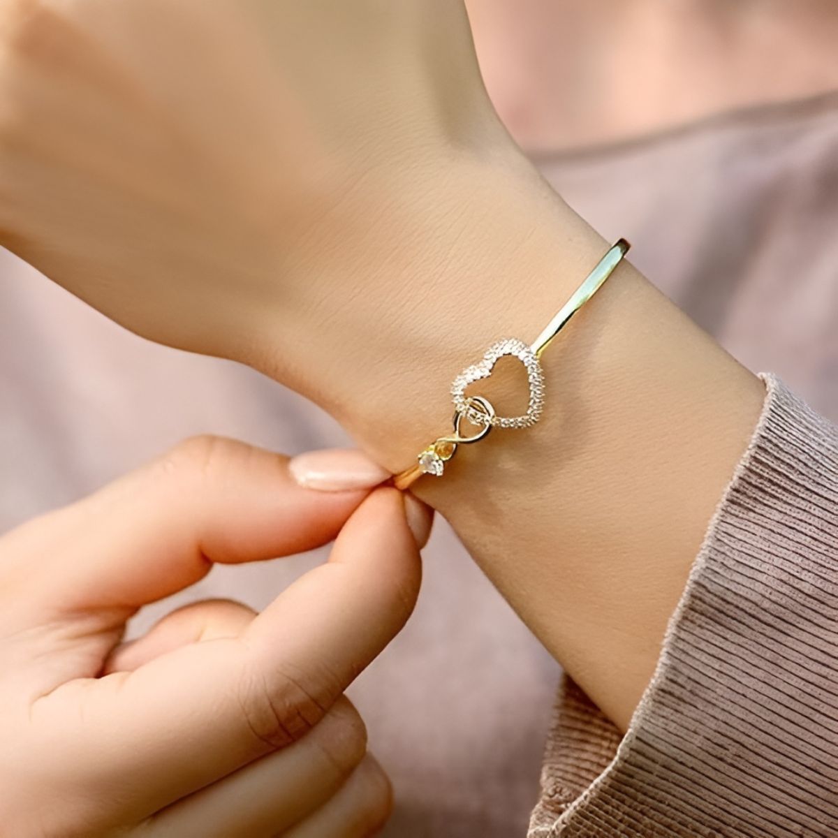 Ayumi – Unendliches Mutter-Tochter-Armband aus Gold
