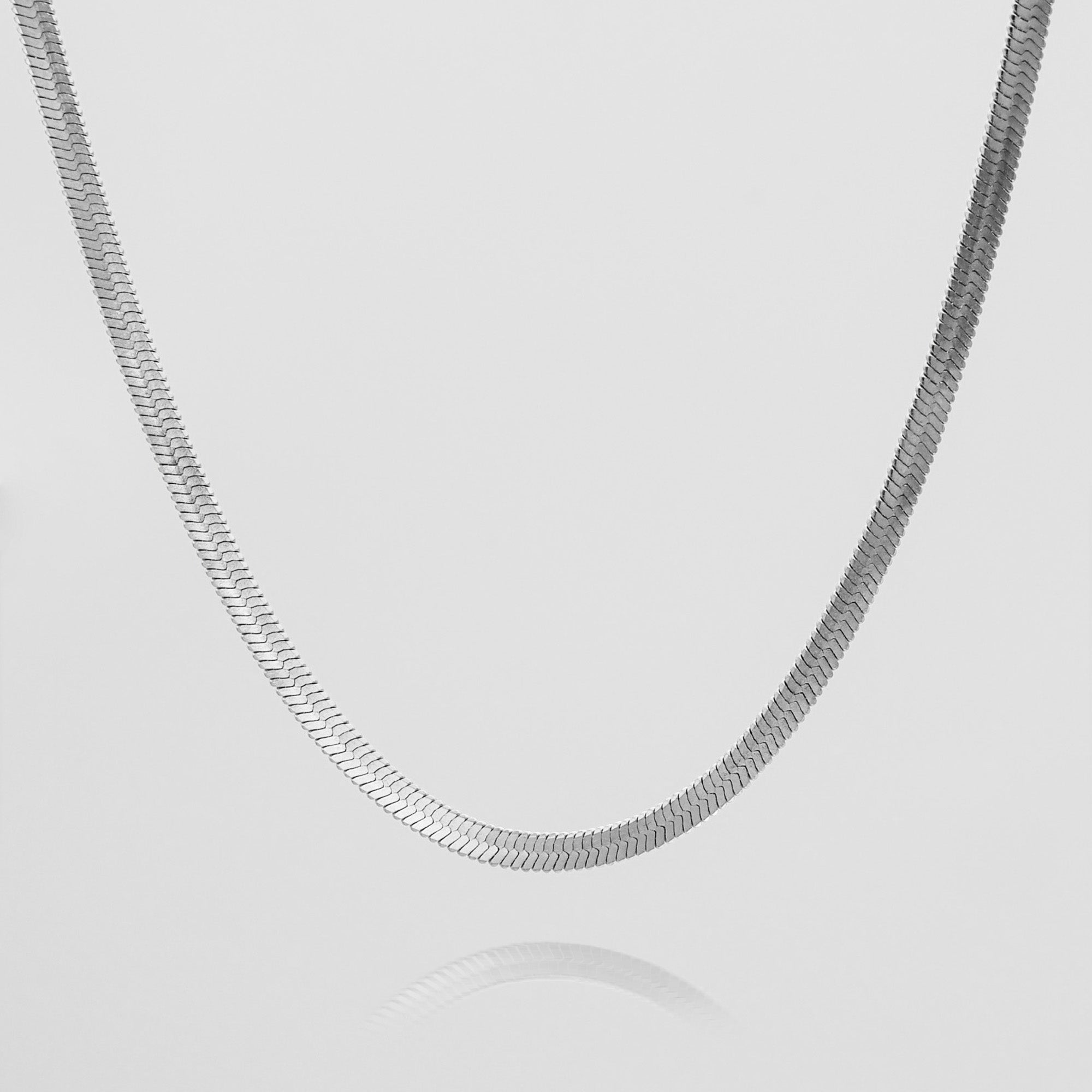 Juliette – Elegante Chevron-Halskette