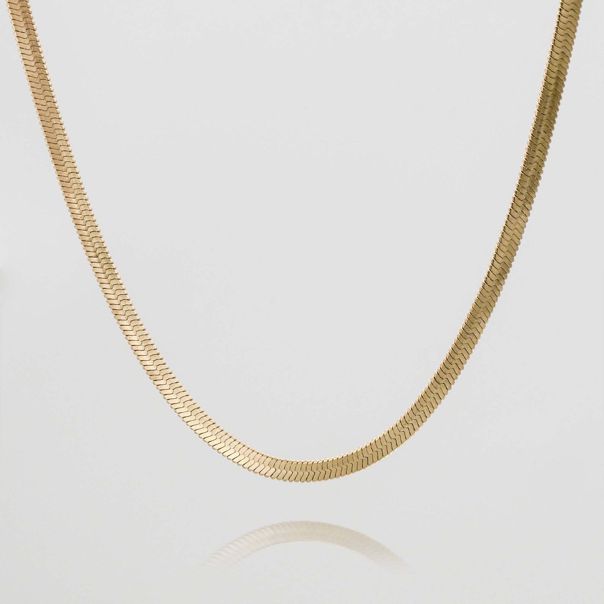 Juliette – Elegante Chevron-Halskette