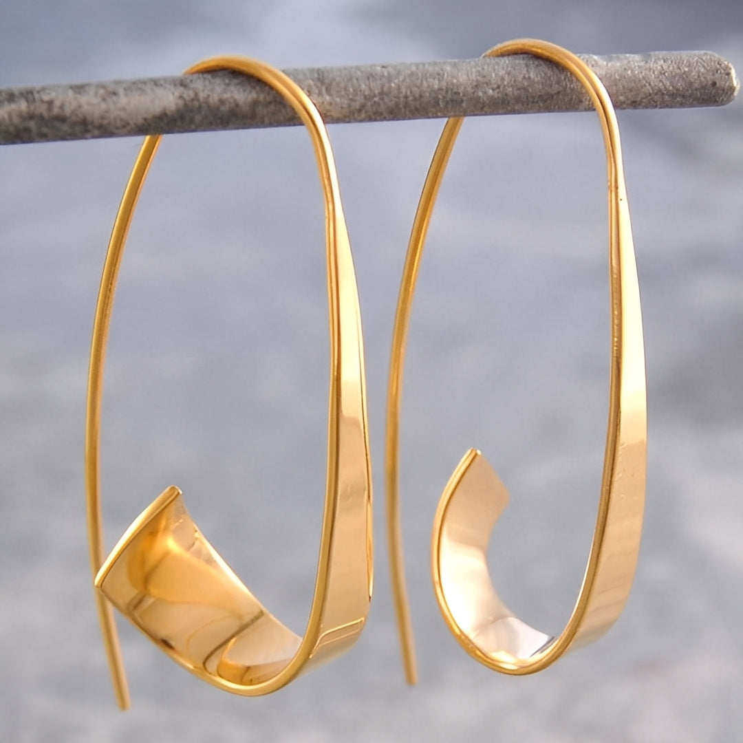 Clea – Zeitlose Gold- und Silberohrringe