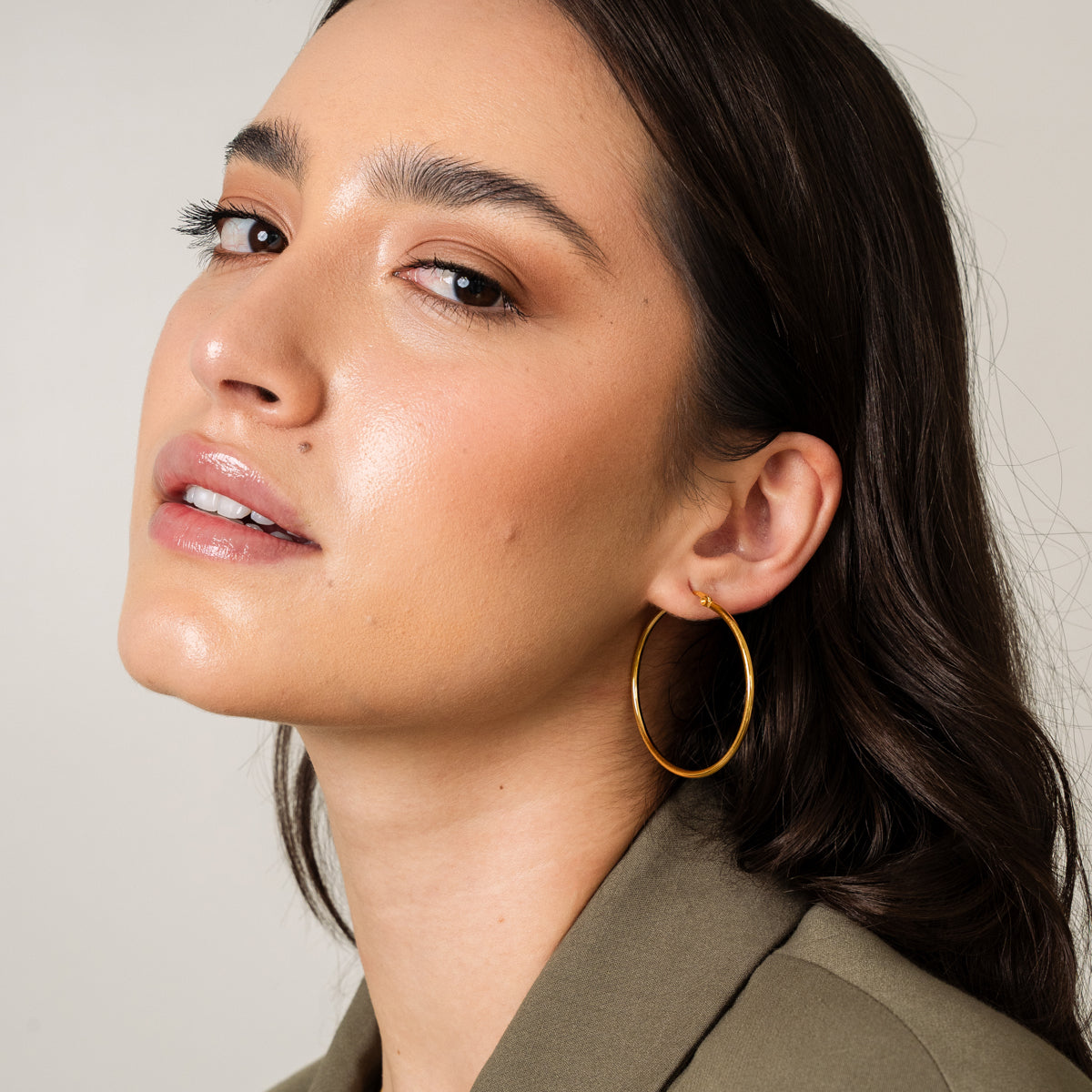 Camille – Elegante goldene Creolen