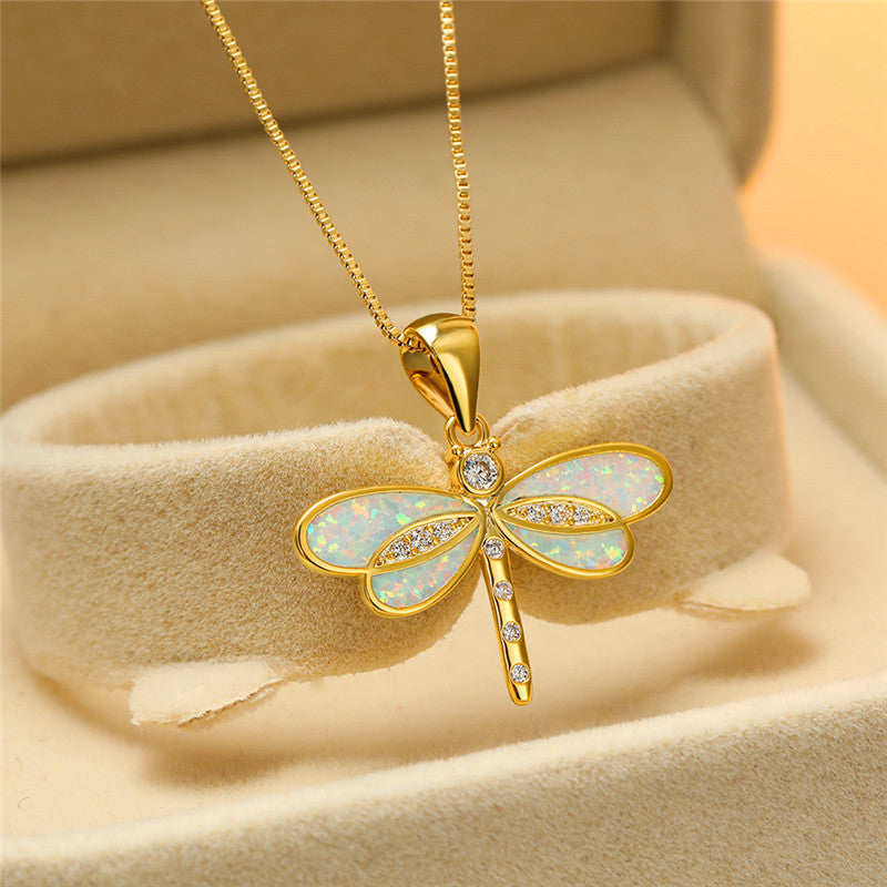 Maggie – Goldene Libellenhalskette mit Opal