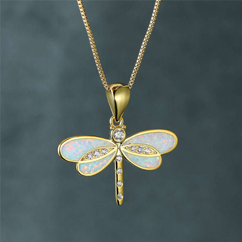 Maggie – Goldene Libellenhalskette mit Opal