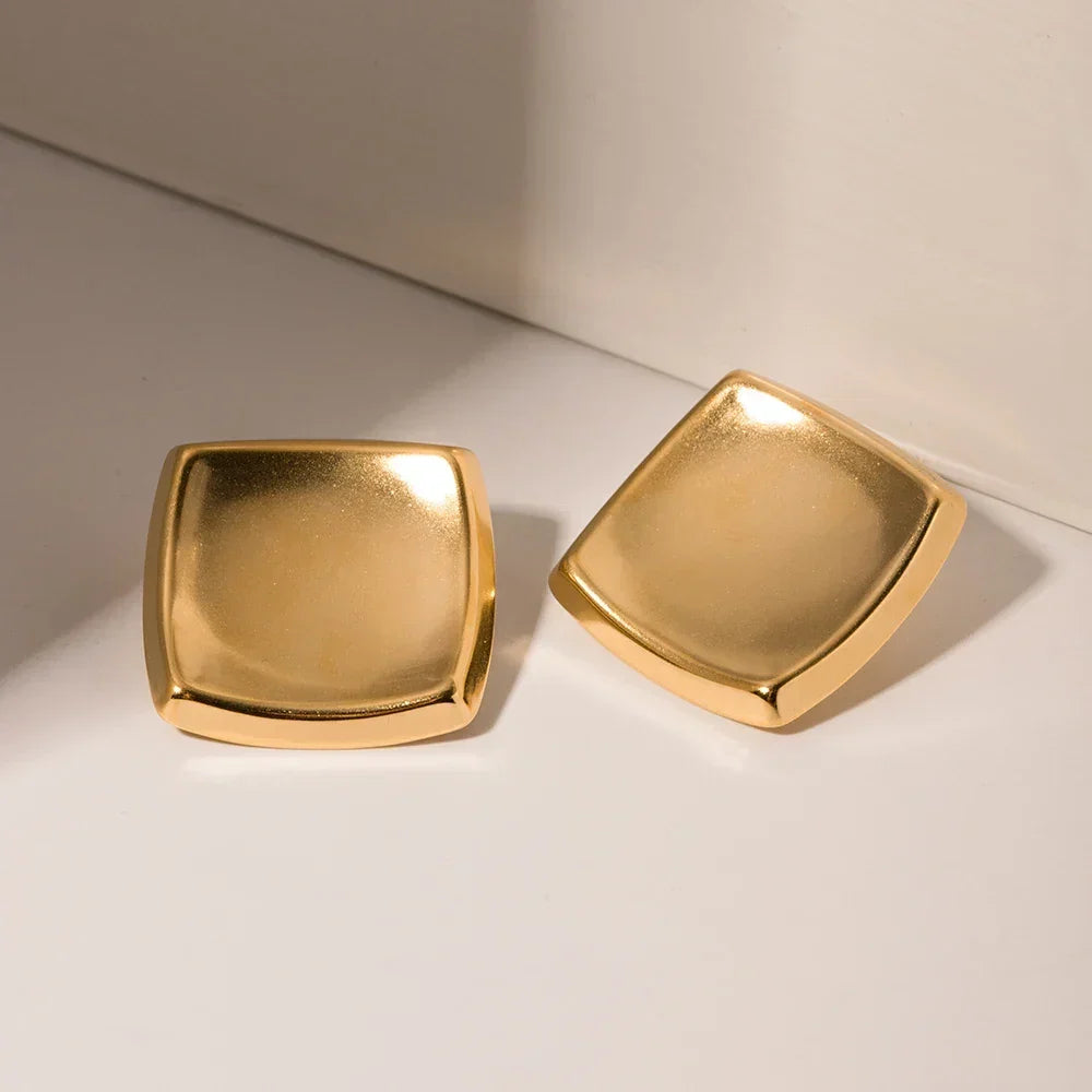 Poppy - Quadratische goldene Ohrringe