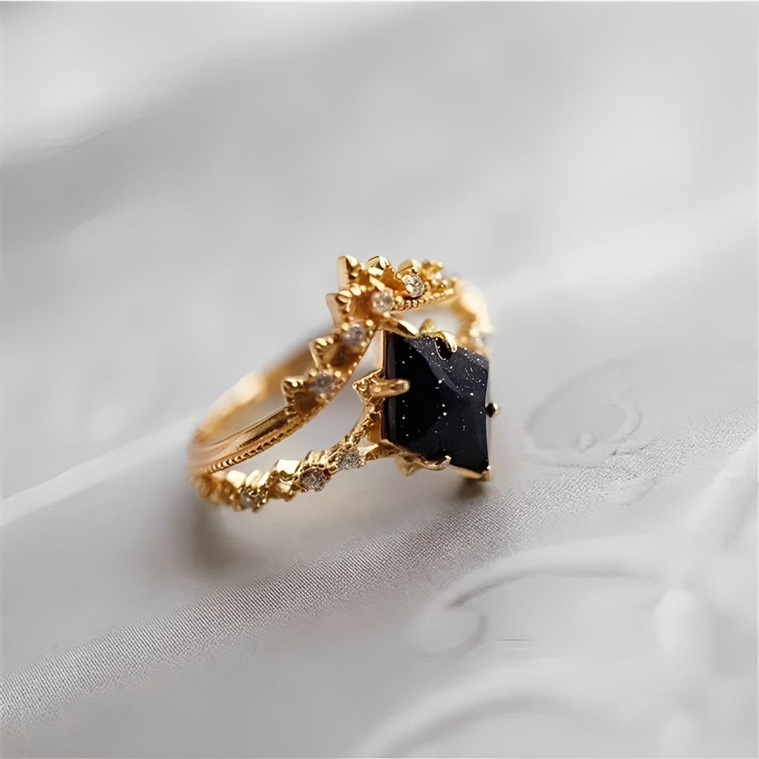 Nerisa – Ring aus dunkler Obsidian