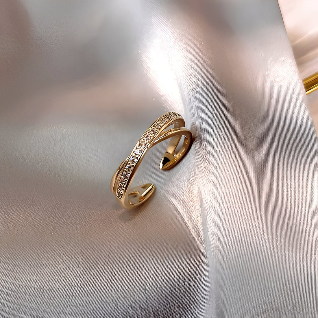 Cassia – Verstellbarer Goldring mit Zirkonia
