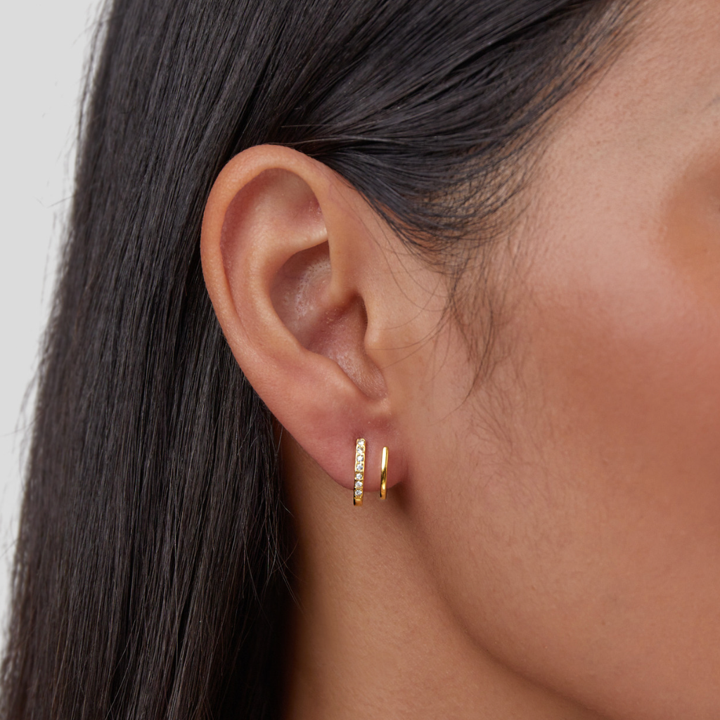 Zendaya – Ohrringe aus Kristall in Krallenform aus 18K Gold