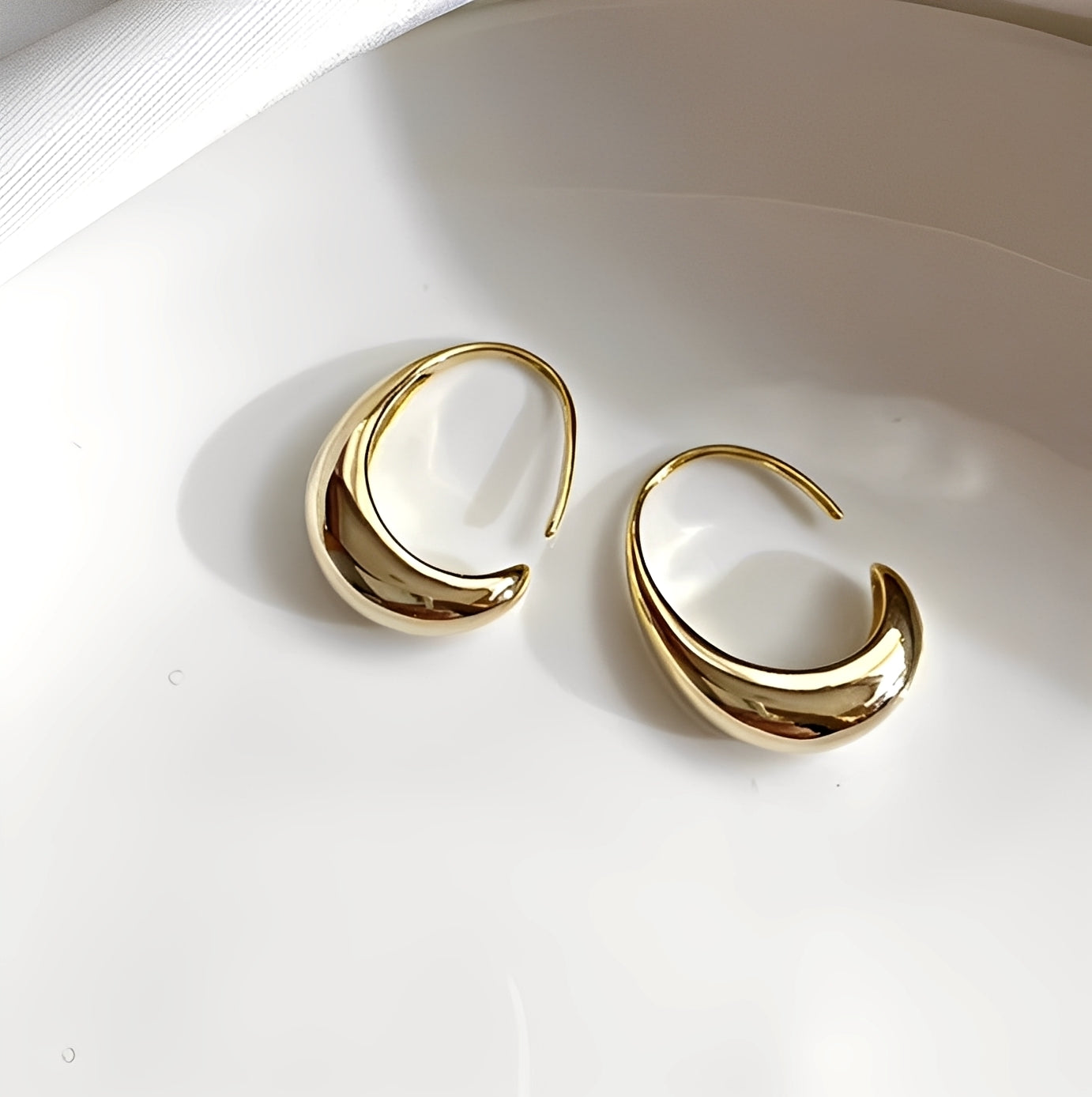 Zeinab – Goldene Creolen