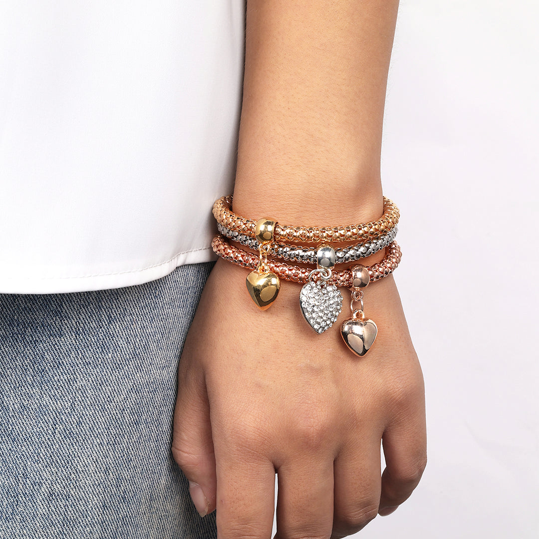 Aria – Metallarmband mit festen Herzen