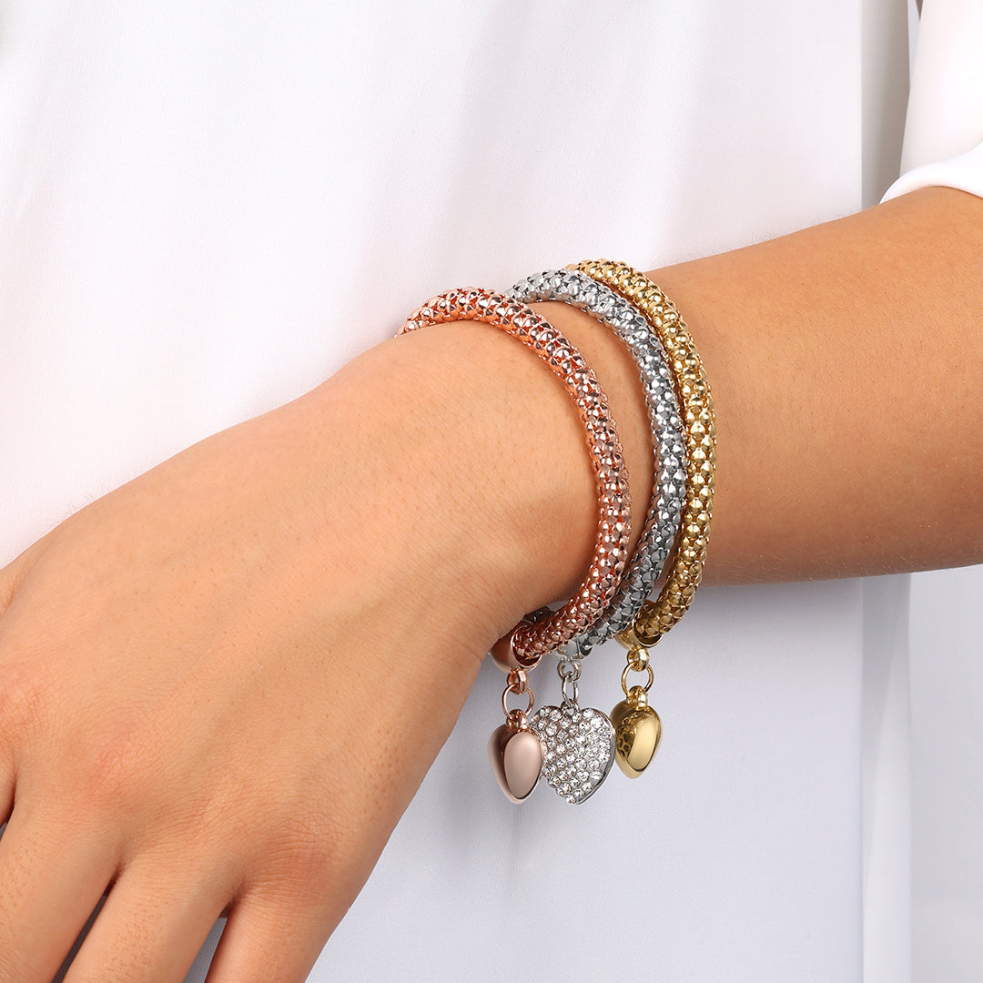 Aria – Metallarmband mit festen Herzen
