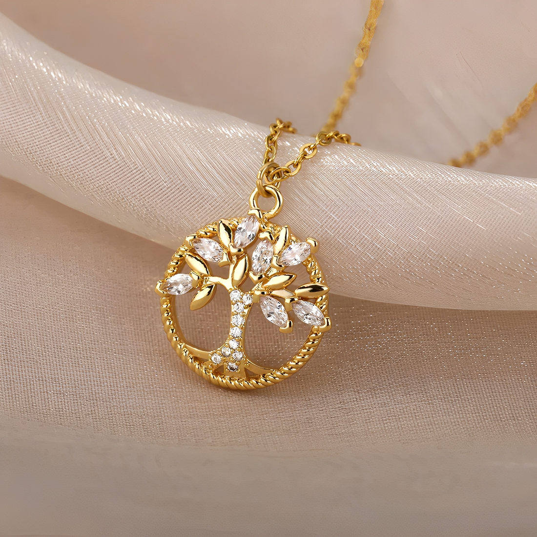 Toshi – Lebensbaum-Halskette aus Gold mit Zirkonia