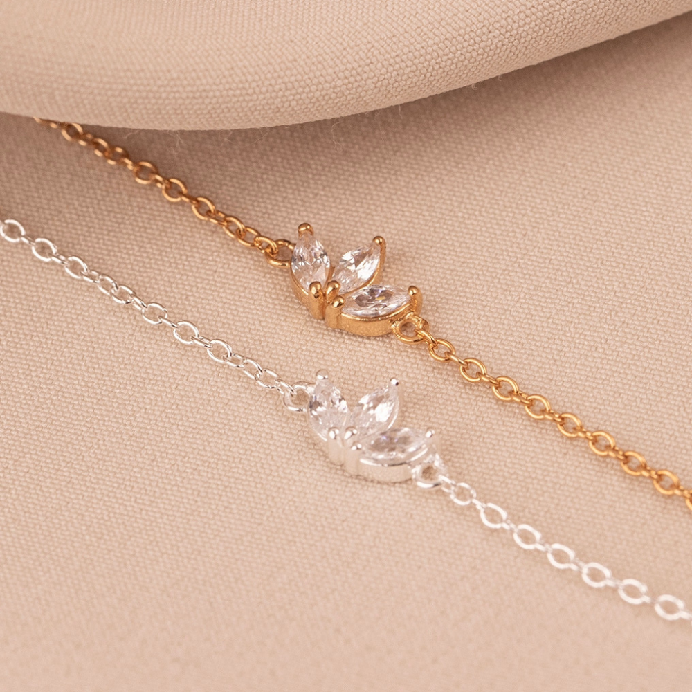 Drei Zirkonia-Blumen - Kettenarmband