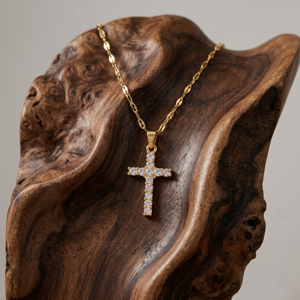 Noah – Goldenes Halsband mit Zirkonia-Kreuz