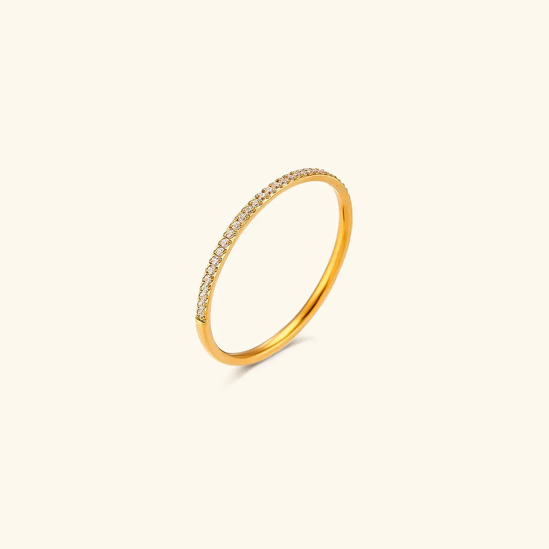 Zarra – strahlender Pavé-Ring aus Gold