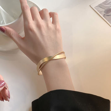 Liora – Strahlendes minimalistisches Armband