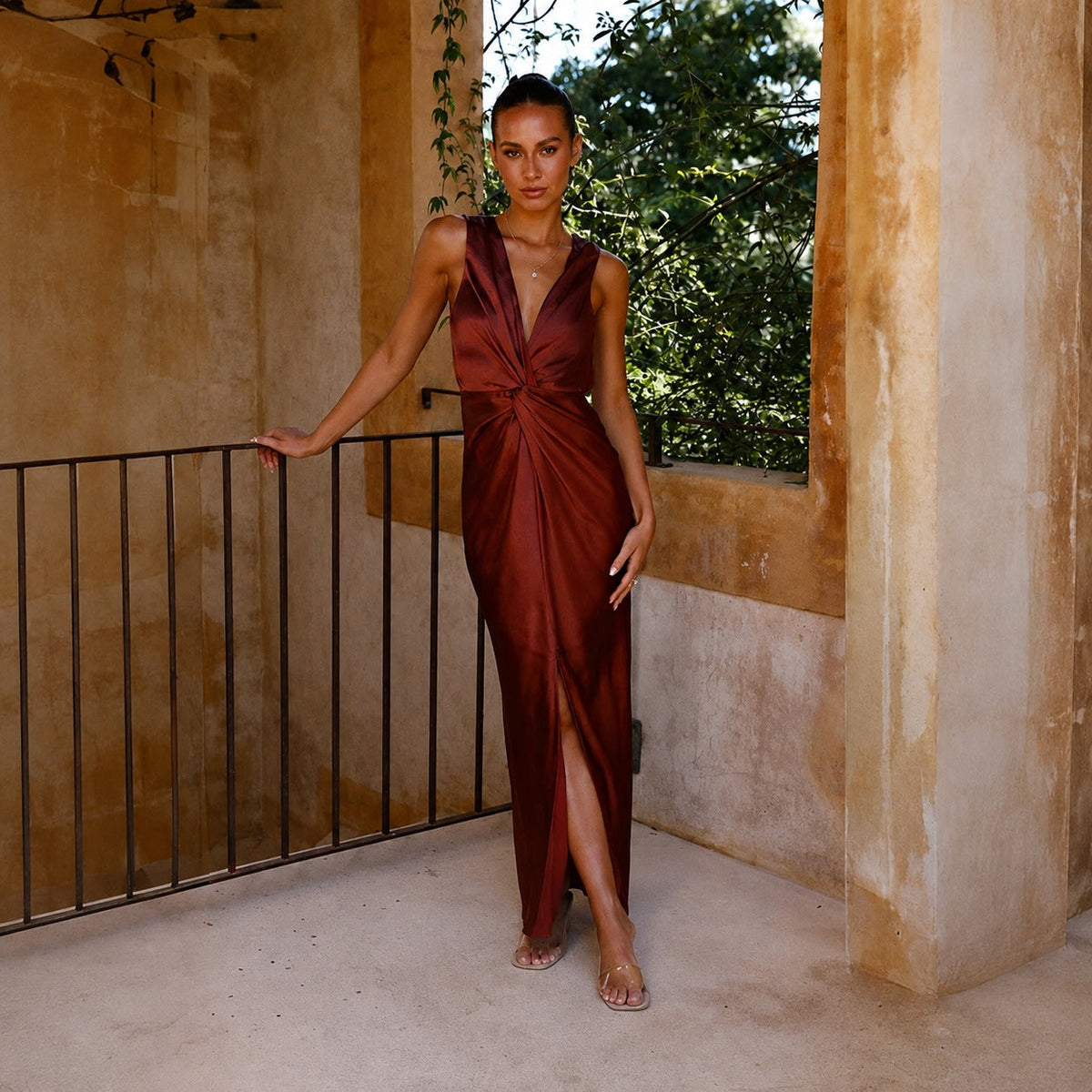 Elaine - Edles Abendkleid ohne Ärmel mit offenem Rücken