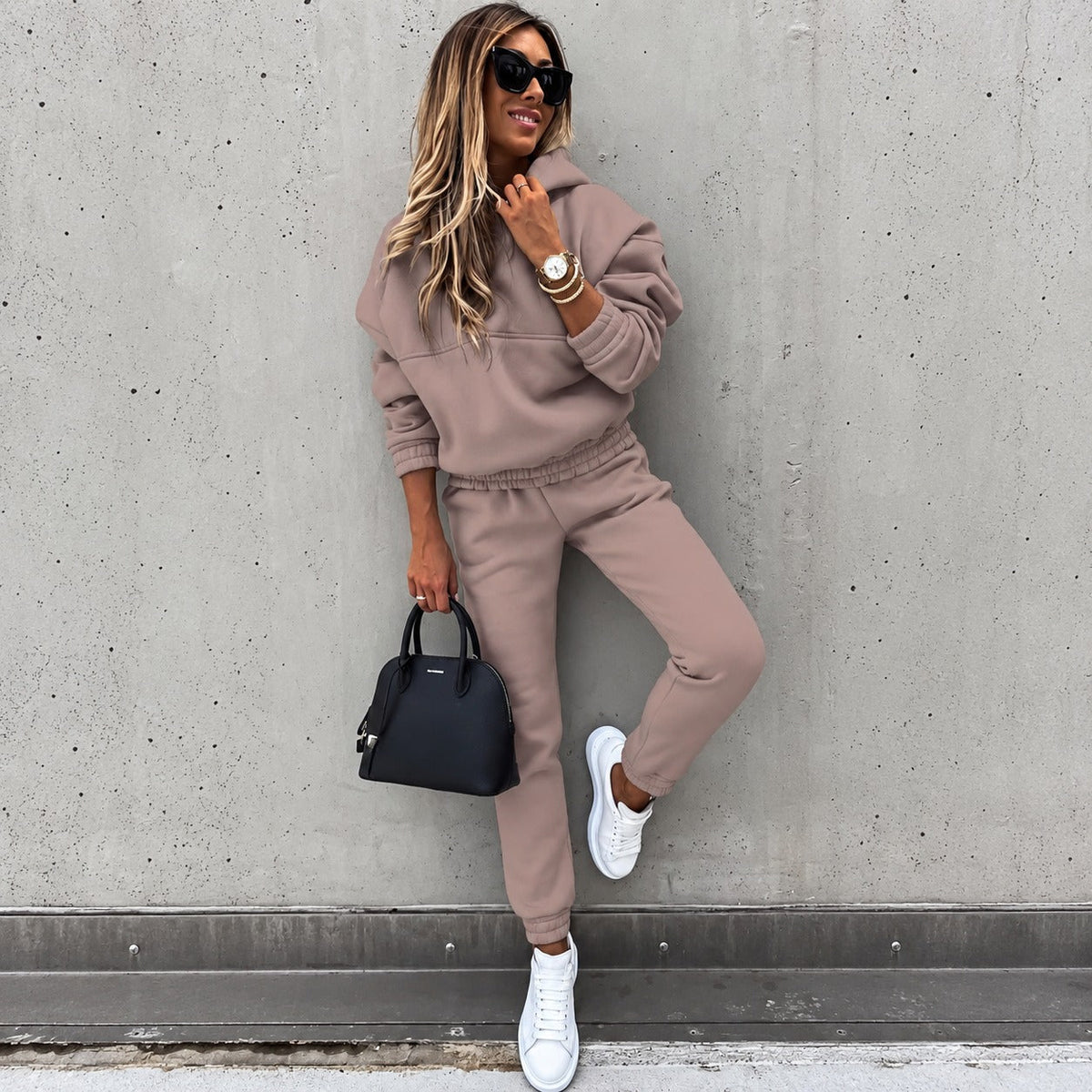 Alisha - Set mit langärmeligen Sweatshirt und Hose