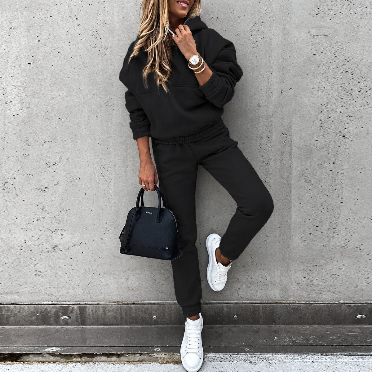 Alisha - Set mit langärmeligen Sweatshirt und Hose