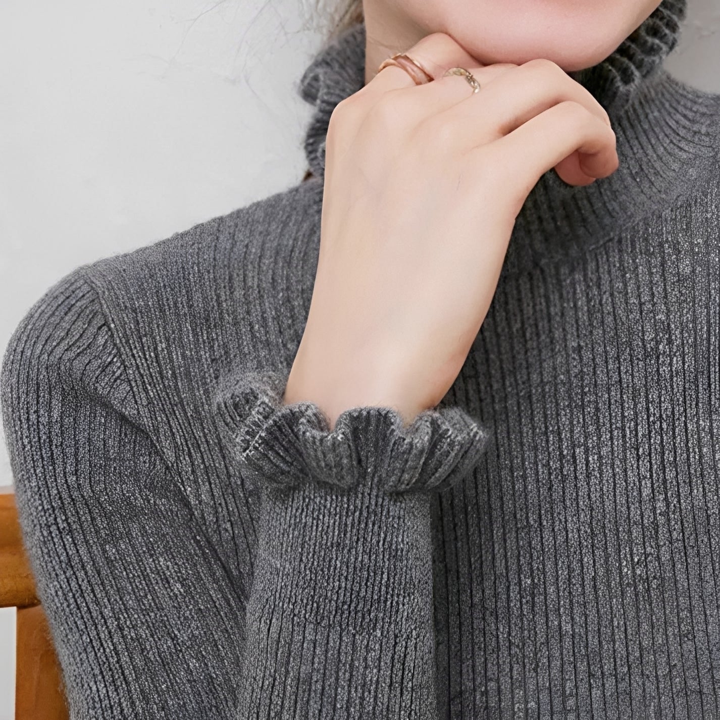 Alva - Stilvoller Damenpullover mit Rollkragen