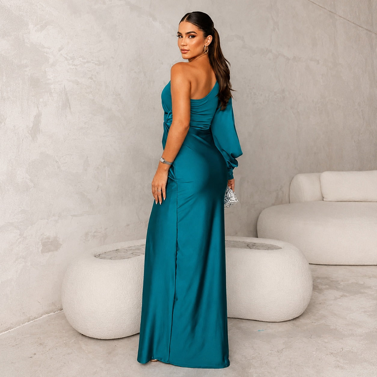 Fely - Schimmerndes One-Shoulder-Kleid