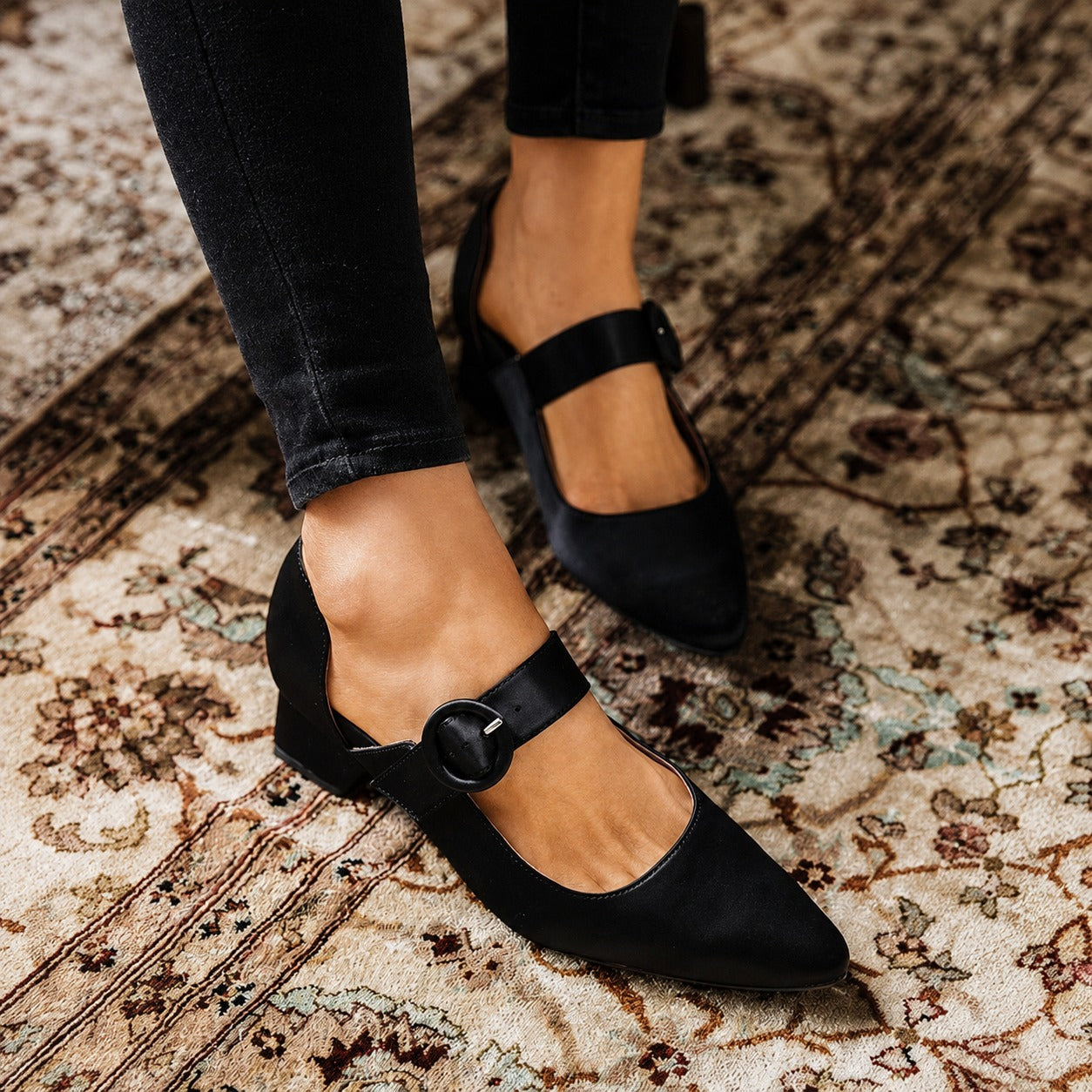 Mandy - Eleganz und Bequemlichkeit in einem Schuh mit hohem Absatz
