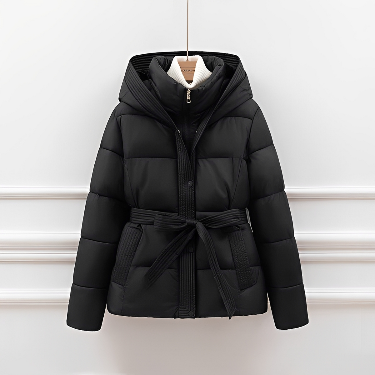 Jackalyn - Kuschelige Jacke mit Kapuze und Gürtel