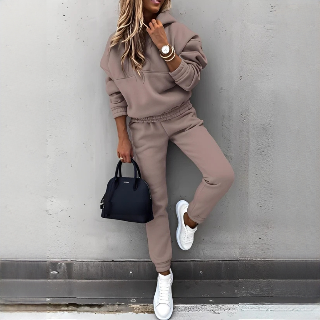 Rovina - Gemütliches Kapuzenpullover-Set und Hose