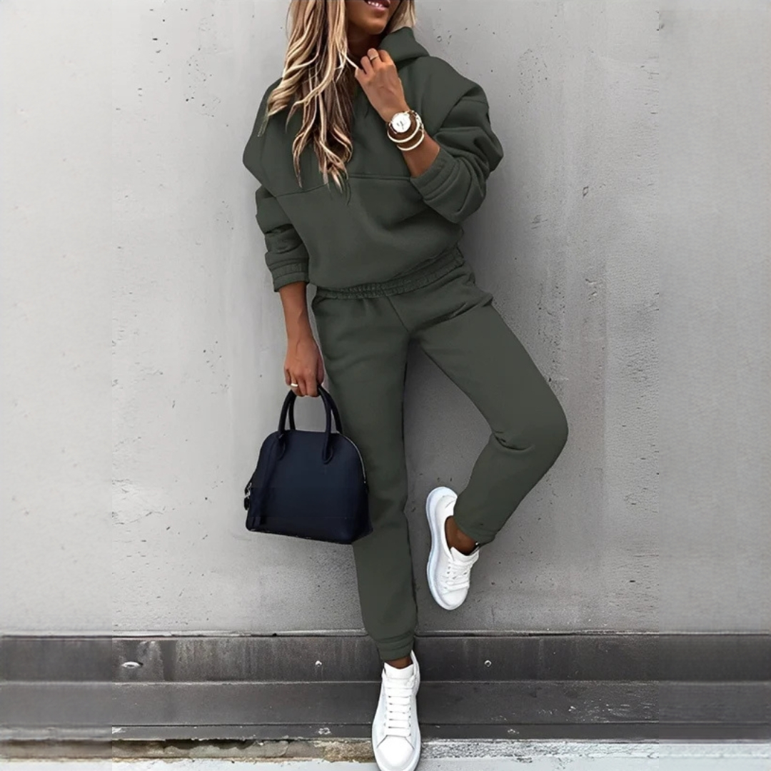 Rovina - Gemütliches Kapuzenpullover-Set und Hose