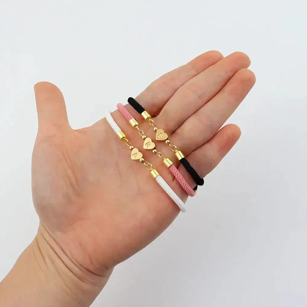 Daphne – Personalisierbares Herzarmband für Frauen