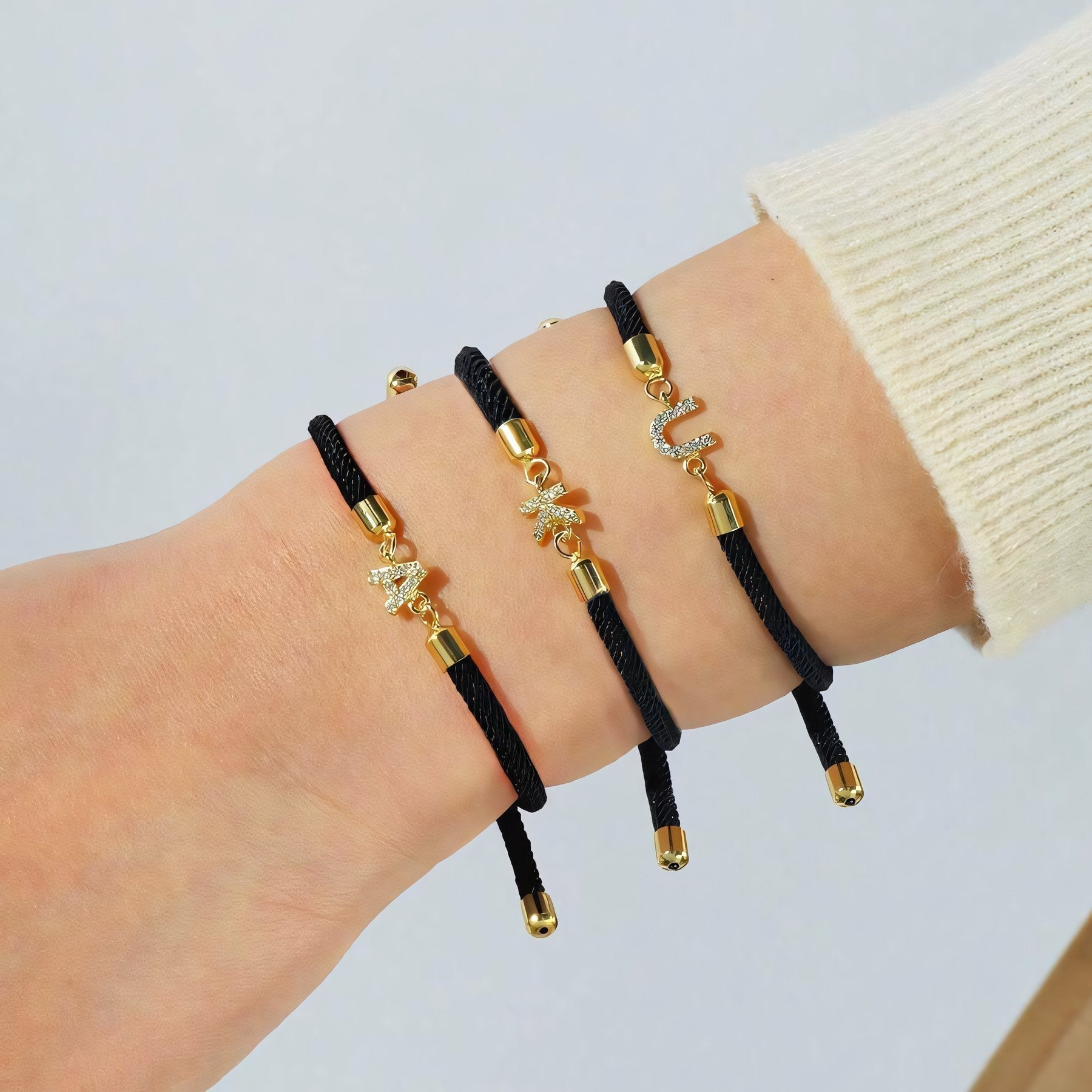 Calla – Verstellbares Armband mit graviertem Anfangsbuchstaben