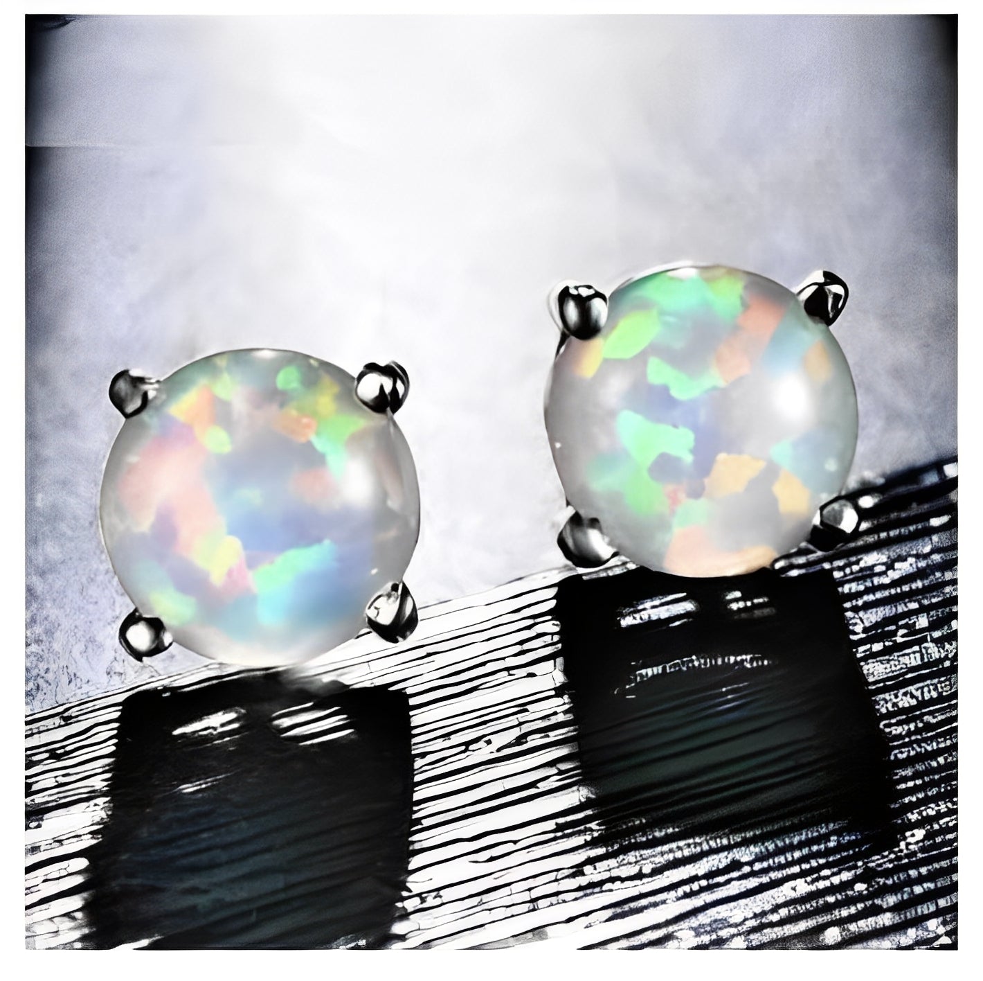 Camille – Elegante Ohrstecker aus Opal