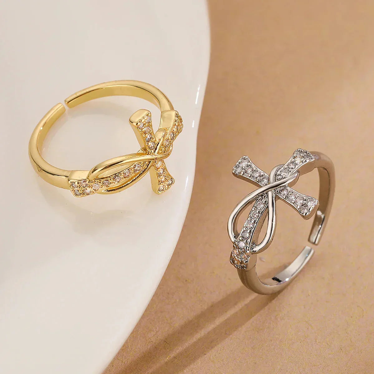 Eliane – Christliches Zirkonia-Kreuzring für Frauen