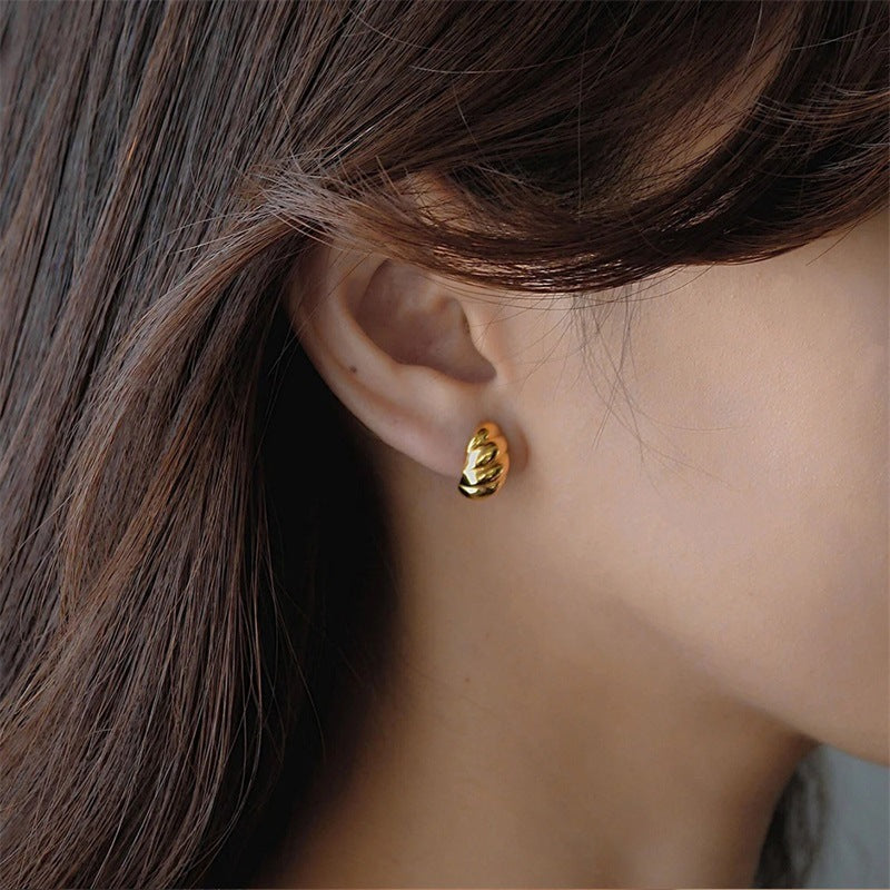 Ellie – Croissant-Ohrringe aus Gold