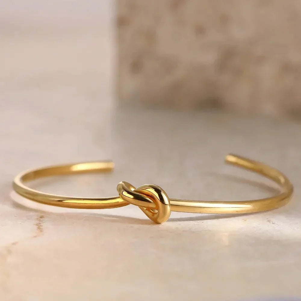 Clea – Klassisches Armband mit Knoten