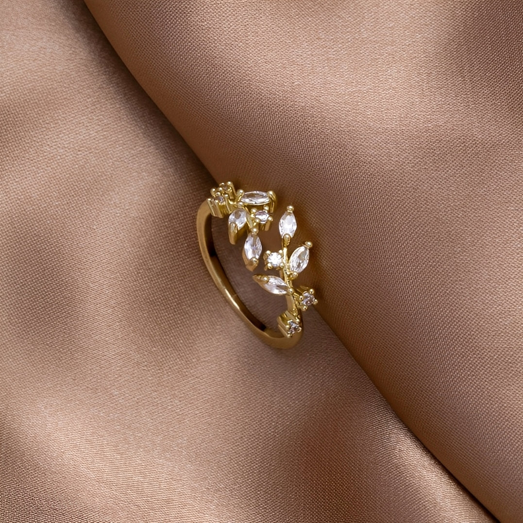 Aretha – Liana-Ring mit Kristall in 18K Gold