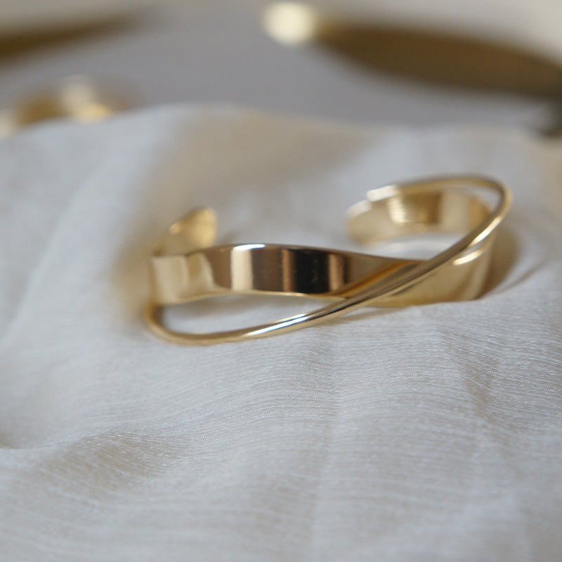 Liora – Strahlendes minimalistisches Armband