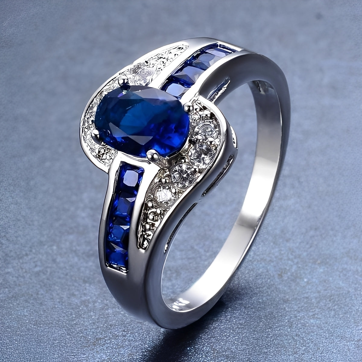 Diane – Ring mit blauem Saphir