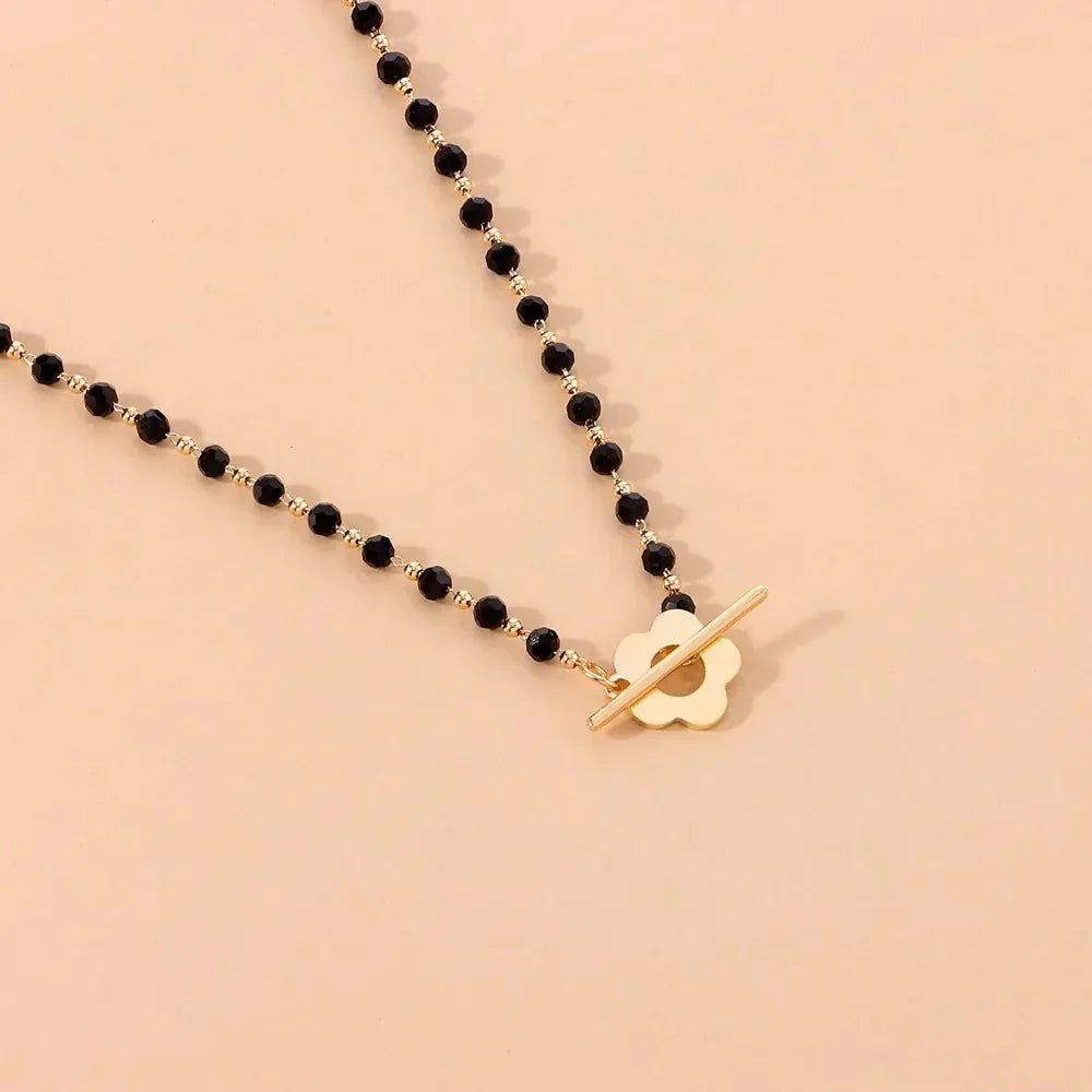 Naya - Blumen Choker Halskette mit Blumenverschluss