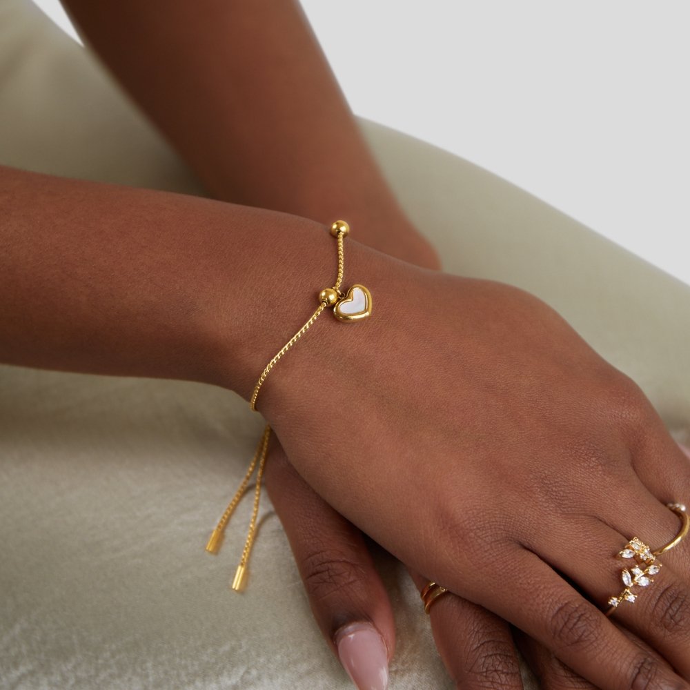 Hecate - Armband mit ewigem Herzen