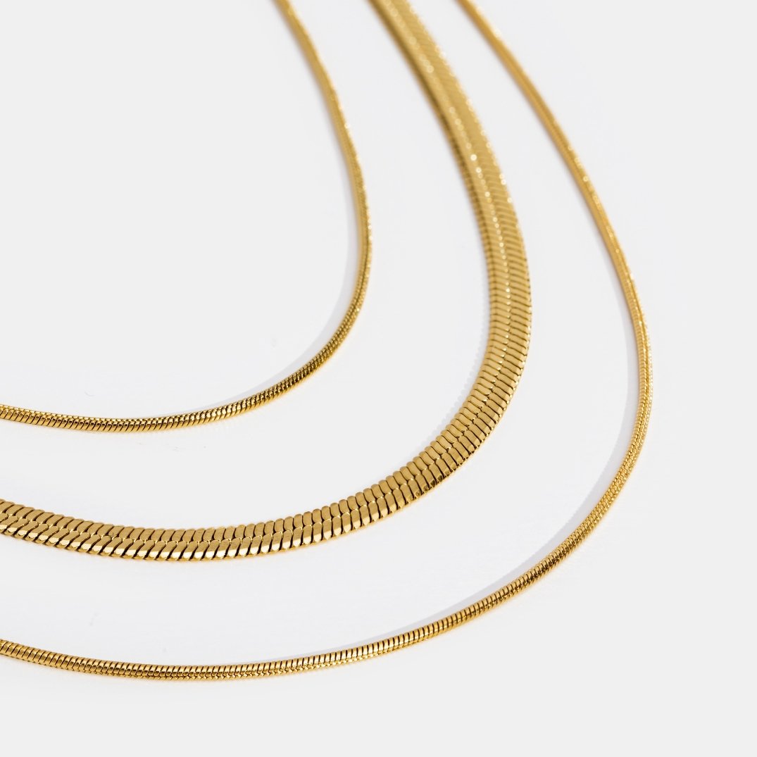 Agot – Mehrschichtige goldene Kettenhalskette